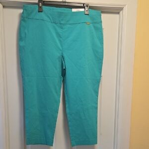 INC International Concepts Vibrant Teal Capris